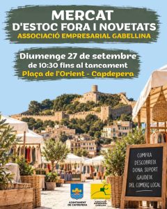 Bancarelle del mercato a Capdepera con il castello sullo sfondo